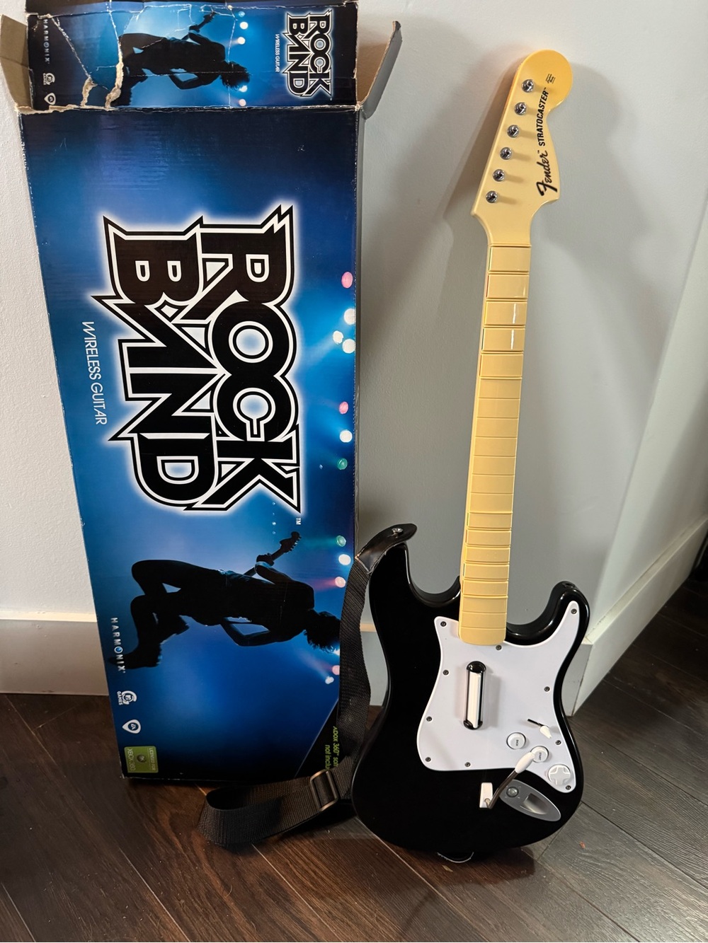 Xbox 360 Rock Band Wireless Fender Stratocaster Guitar Controller Harmonix CIB